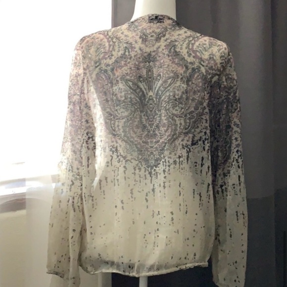 🩶 a.n.a. Sheer Paisley Blouse - Picture 10 of 13